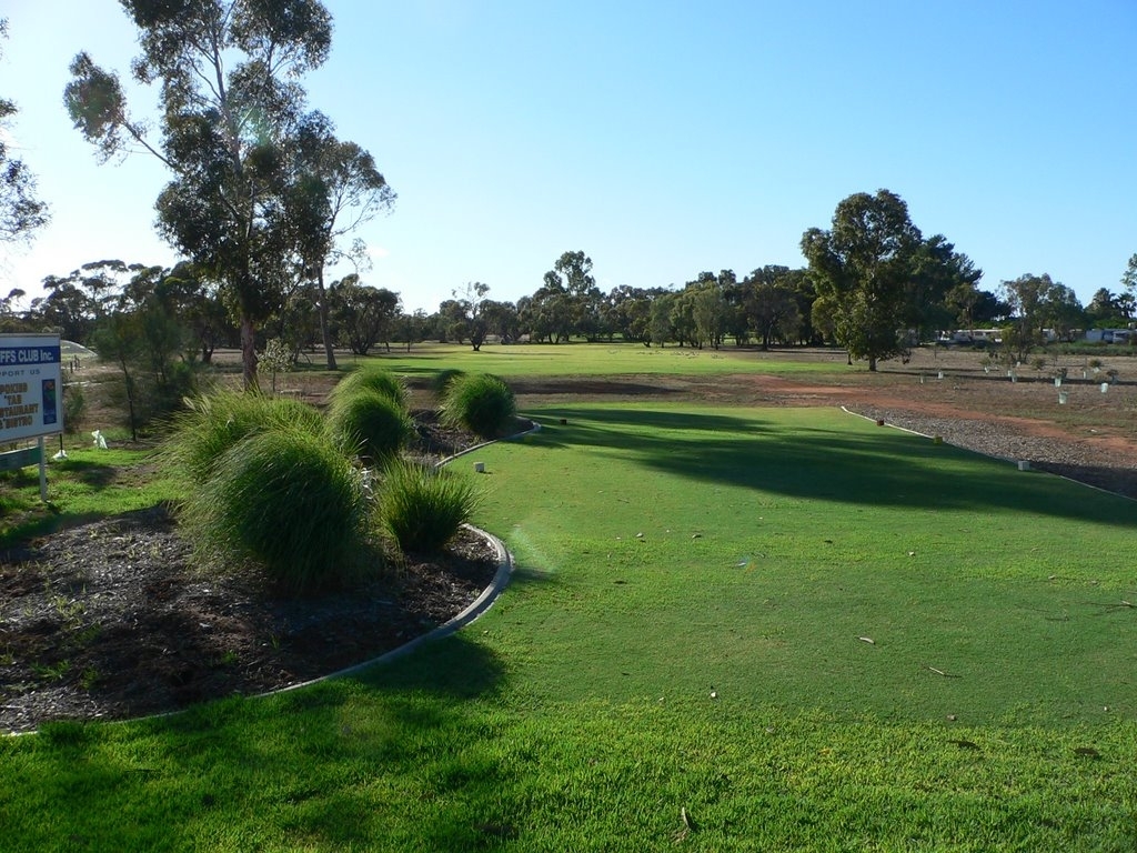 RED CLIFFS GOLF COURSE Golf Deals